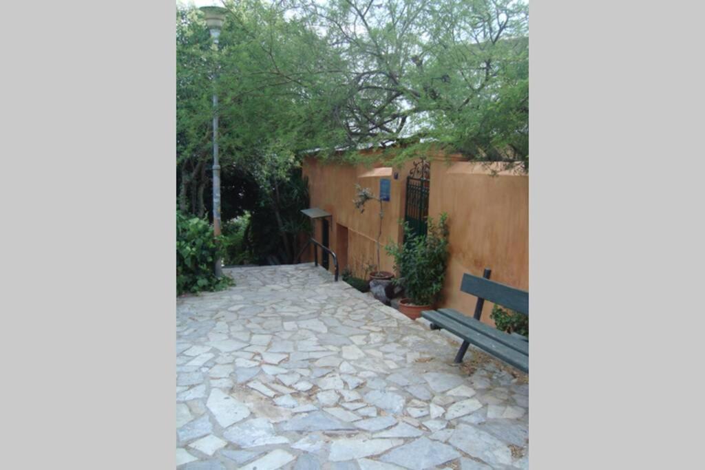 Traditional Studio Apt Central Athens Exterior photo